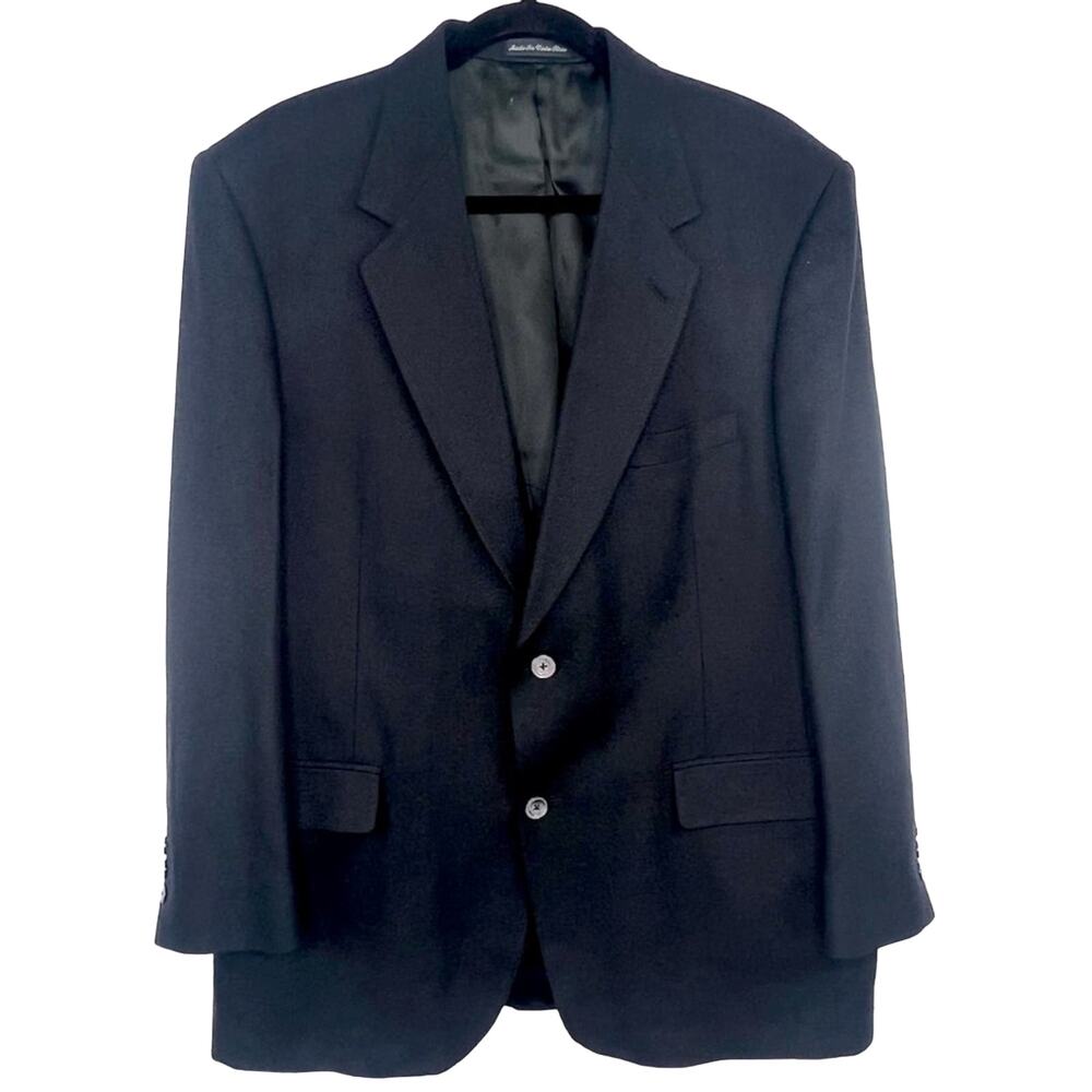Vintage Size 42R Men’s Silk Navy Blazer Roundtree and York